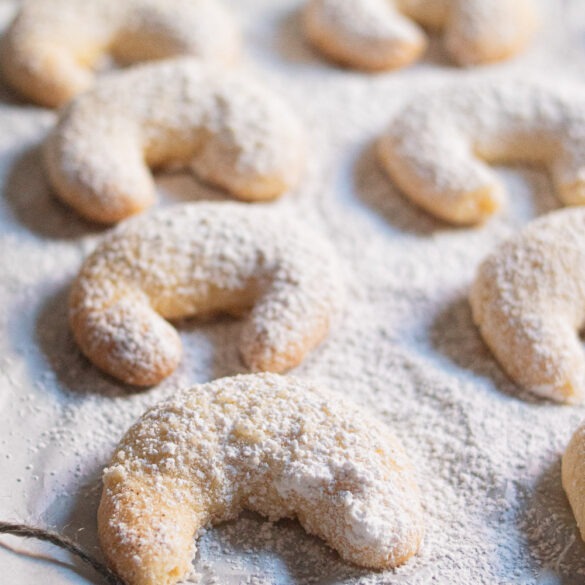 Dattelmakronen selber machen Plätzchen mit Datteln für Weihnachten