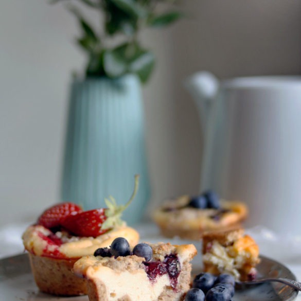 Rezept einfache Beeren Muffins mit Kokos und Streuseln