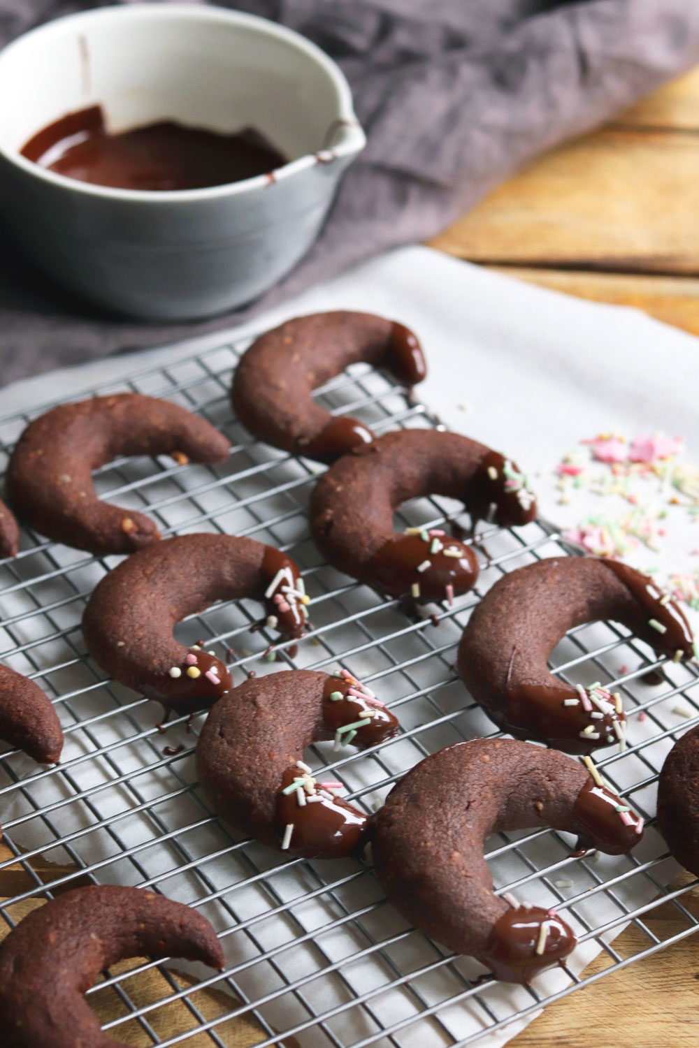Rezept Weihnachtsplätzchen mit Schokolade Schokokipferl Rezept einfache Plätzchen