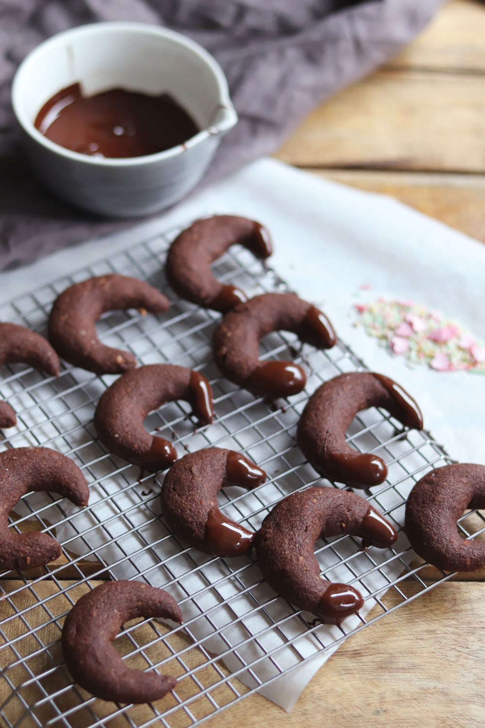 Rezept Weihnachtsplätzchen mit Schokolade Schokokipferl Rezept