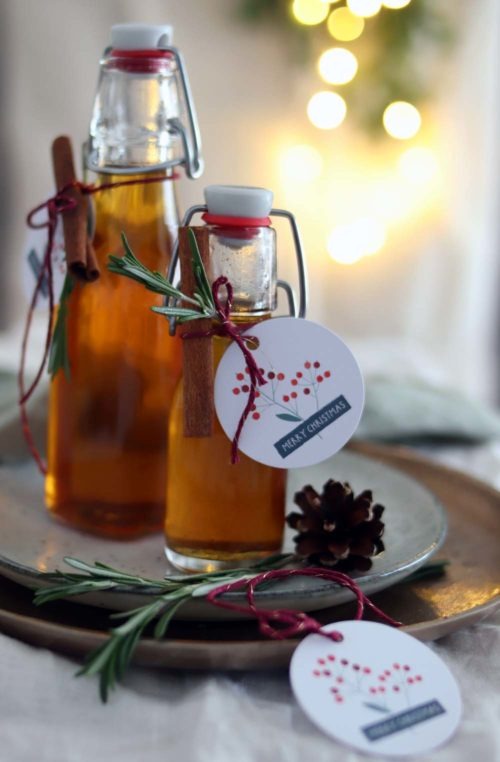 Selbst gemachter Zimtsirup Zimtkaramellsirup Geschenke aus der Küche Weihnachtsgeschenk aus der Küche #sirup #zimt #zimtsirup