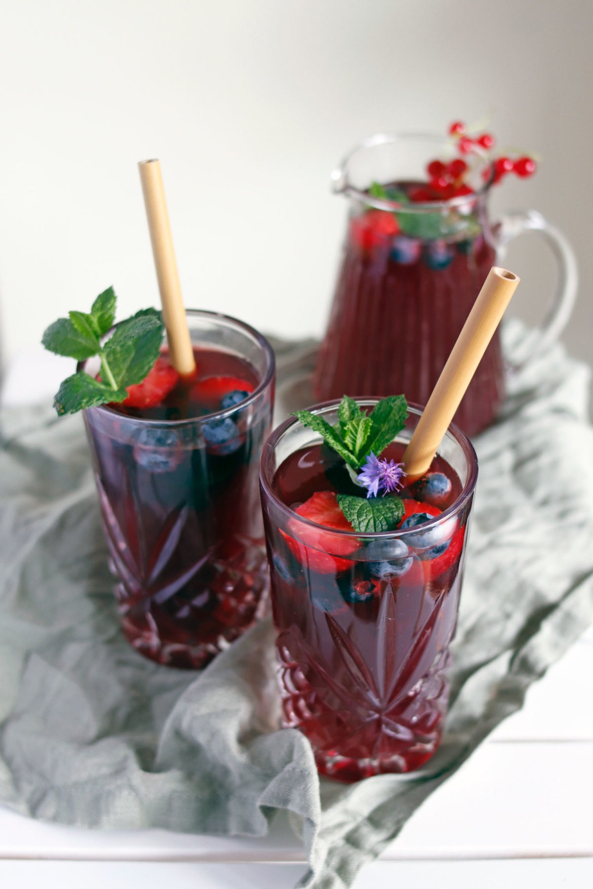 Rezept-Eistee-selber-machen-mit-Beeren